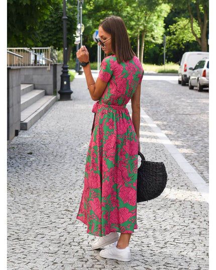Sleeveless maxi dress with round neck and all-over pattern
