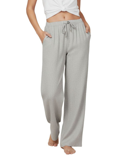 Loose-fitting trousers for women with an elastic waistband