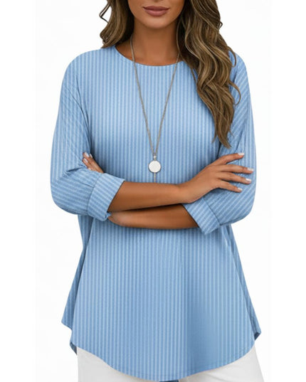 Long-sleeved top with striped pattern and loose fit