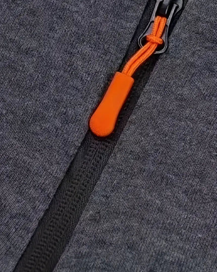 Men´s Hoodie with Zippered Pockets